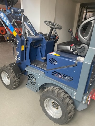 Klbovy nakladač 600kg - 2