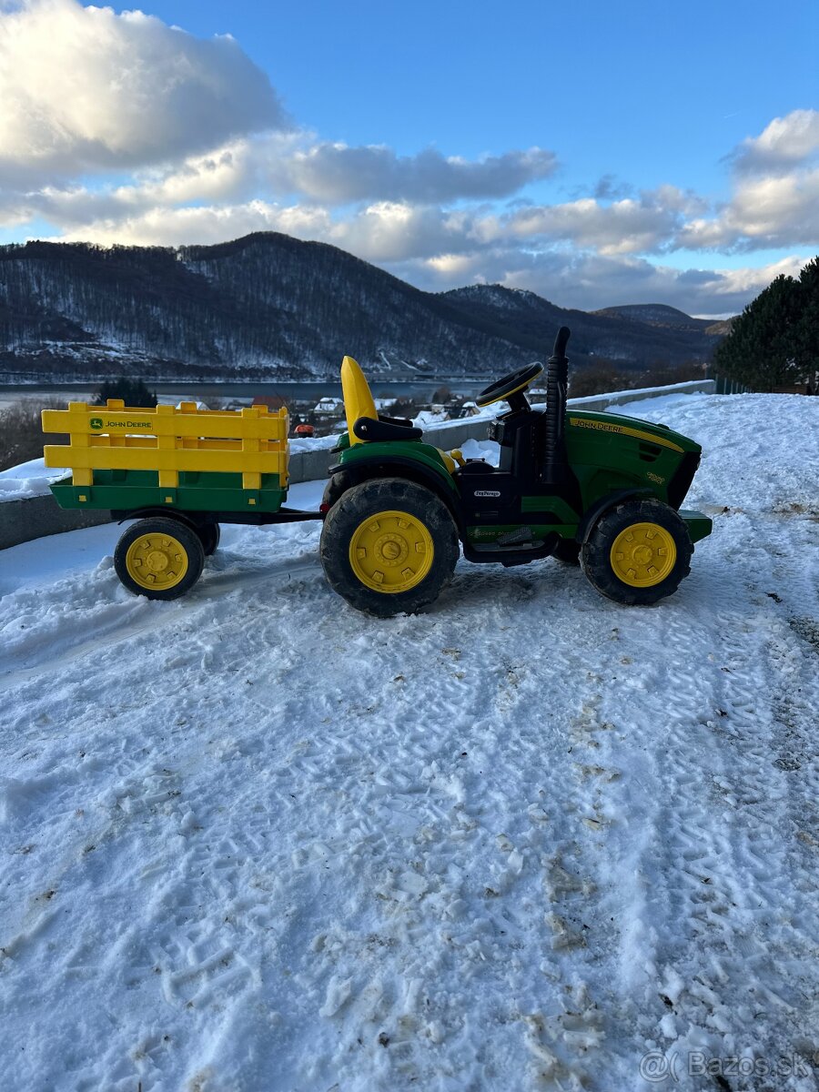 Originálny PegPerego John Deere elektrický traktor - 2
