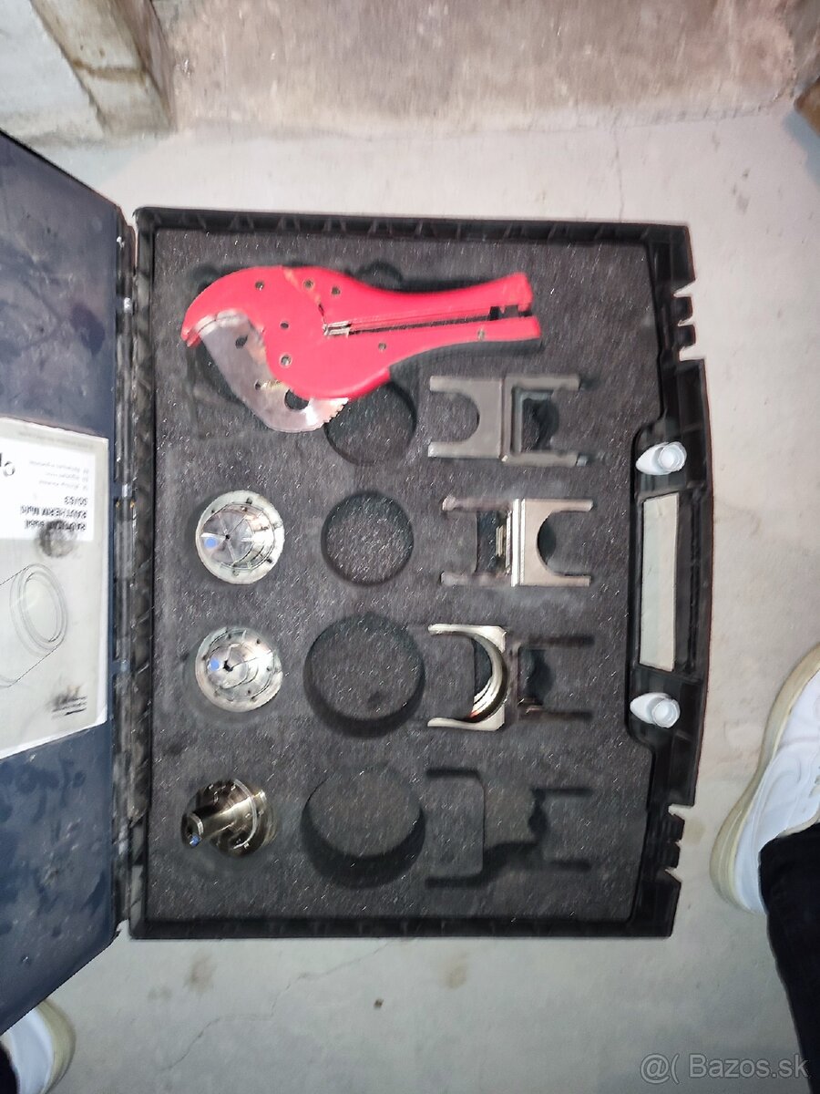 REHAU RAUTOOL A5 – Aku lisovacia sada - 2