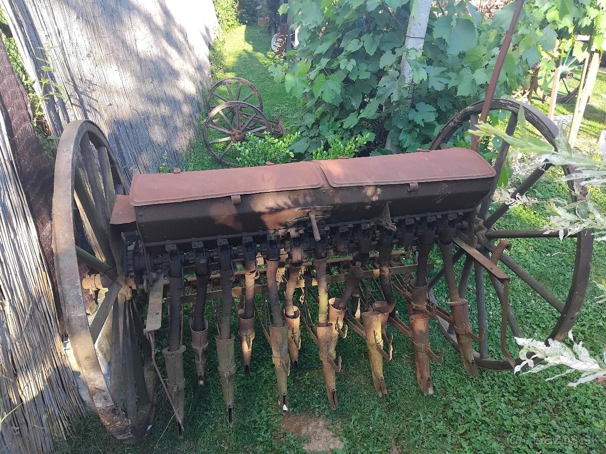 STARÁ KONSKÁ SEJAČKA - 2