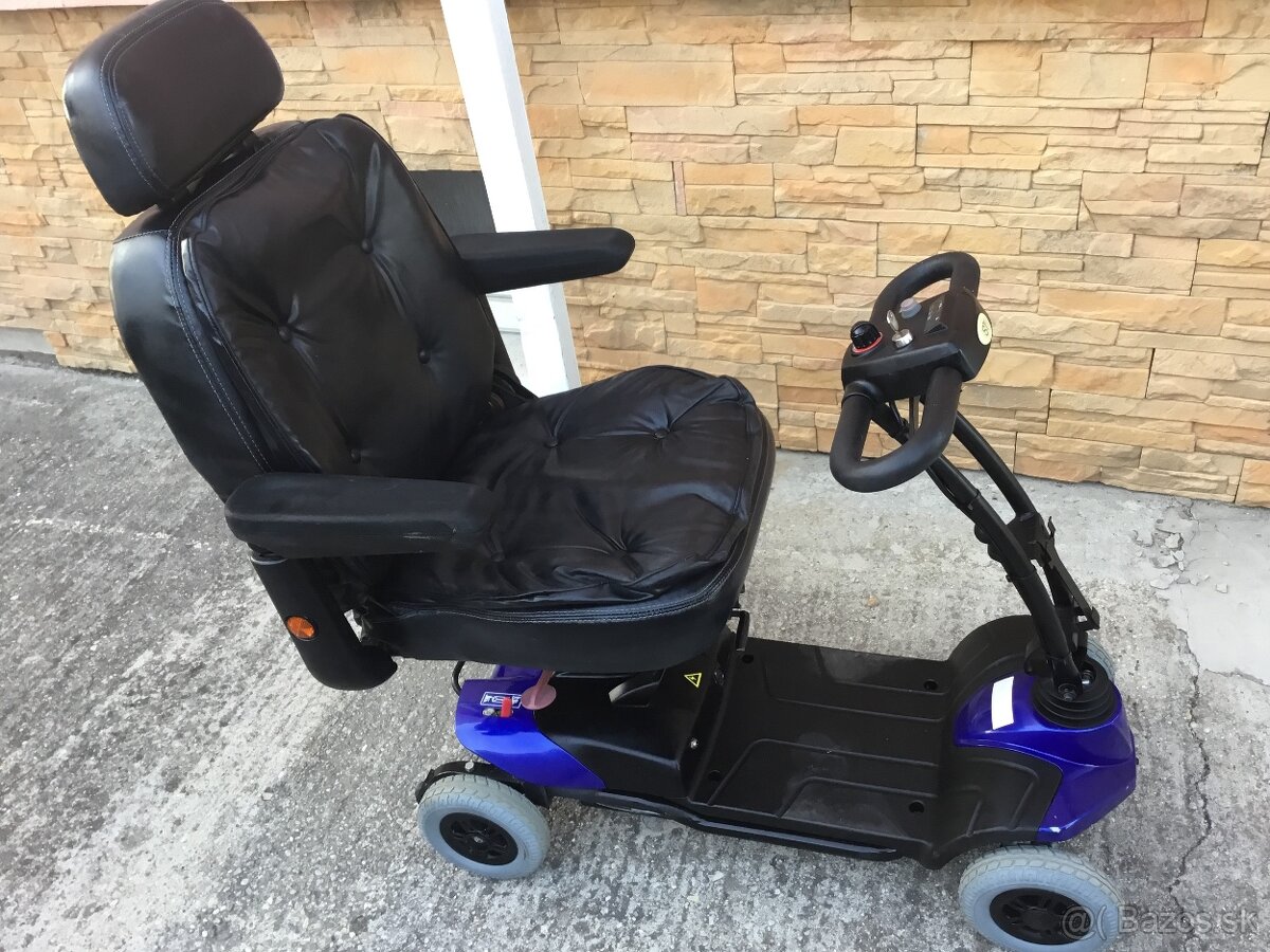 ELEKTRICKÝ INVALIDNÝ VOZÍK STRIDER ST1