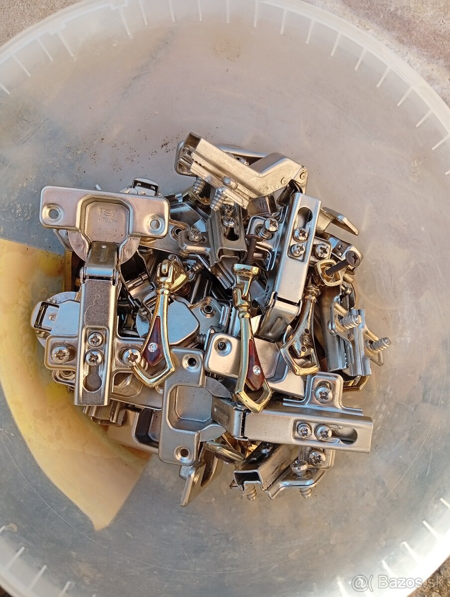 Predám Úchytky,Panti - 2