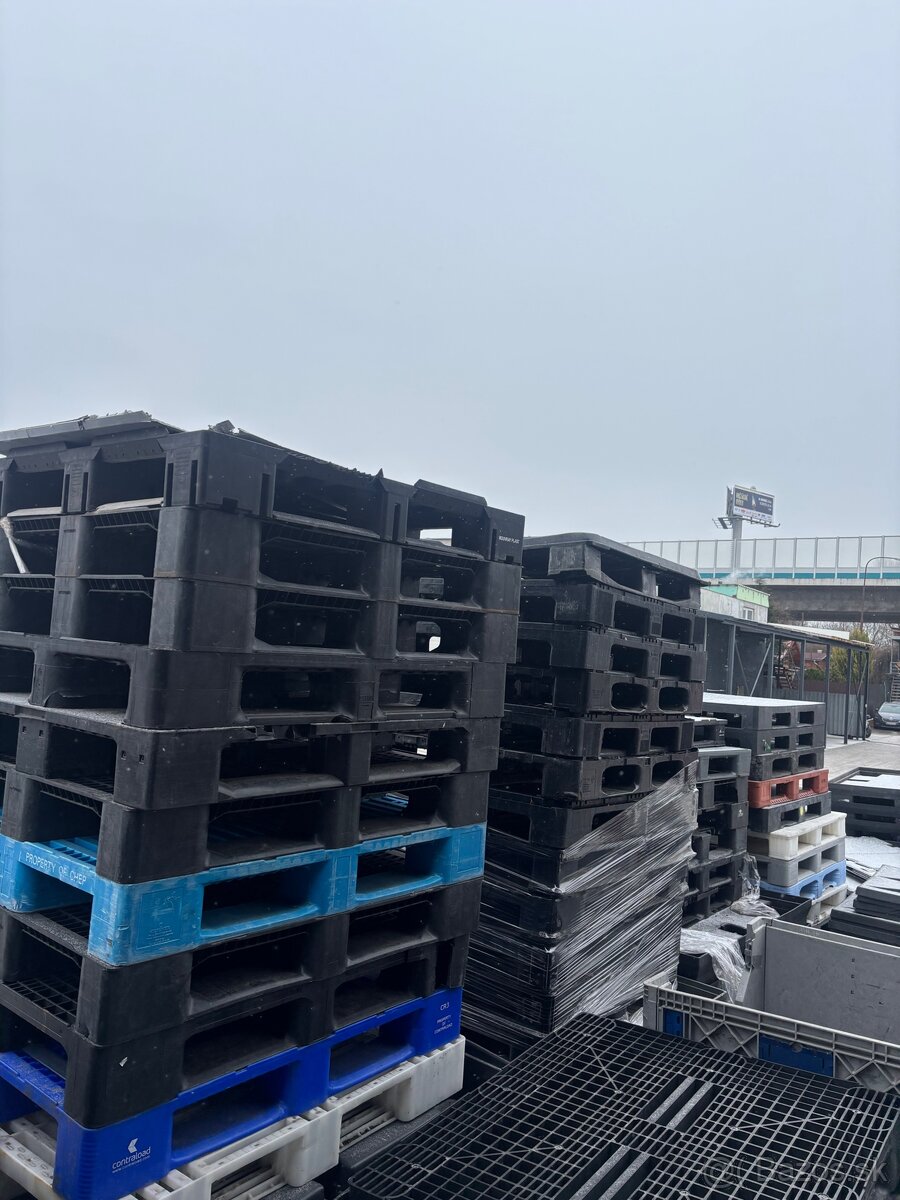 Predám plastové palety - 2