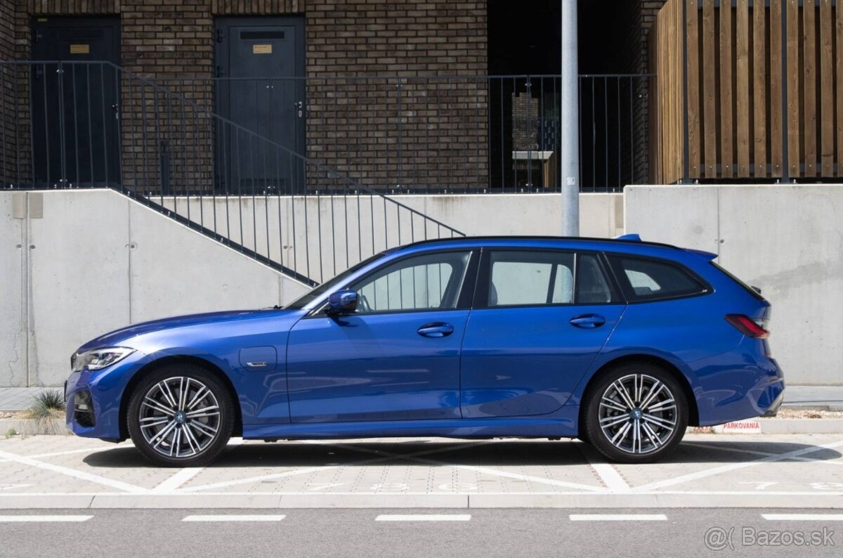 BMW Rad 3 Touring 330e PHEV A/T - 2