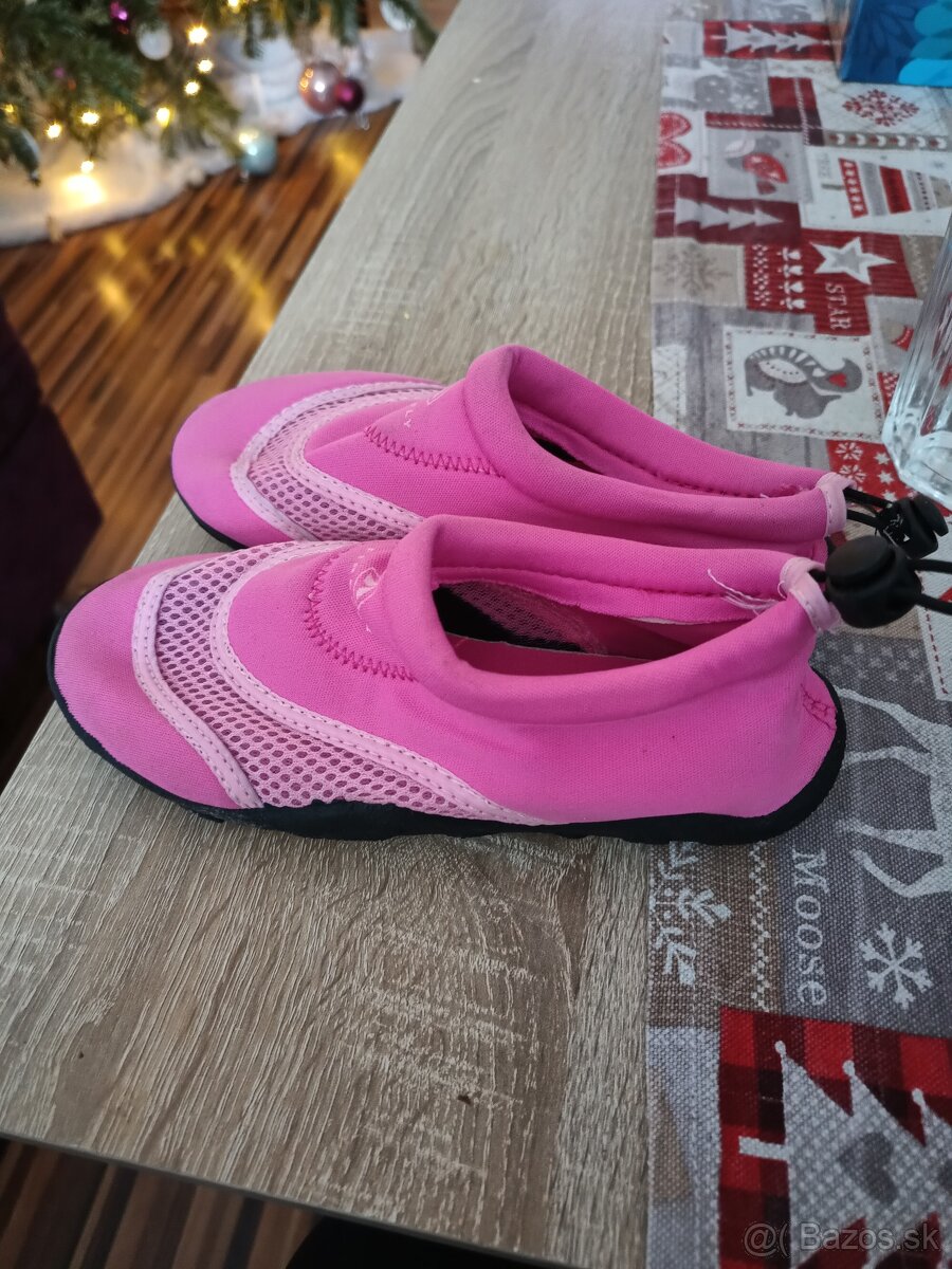 Dievčenské topánky do mora - 2