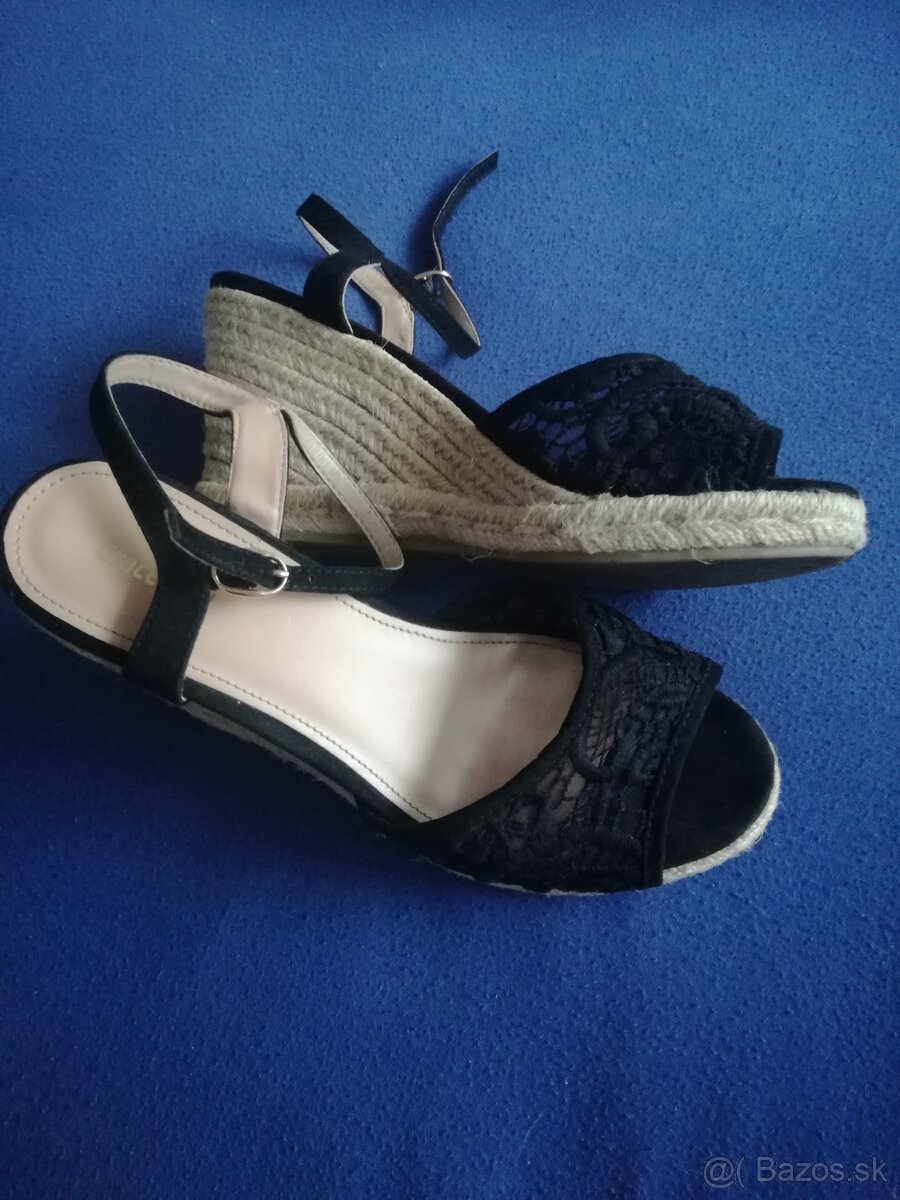 Nove samdalky v. 38 - 2