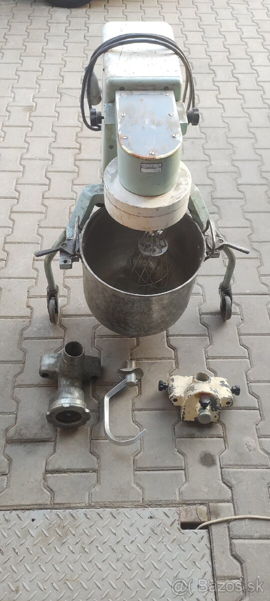 Robot FEUMA ASCOBLOC - 2