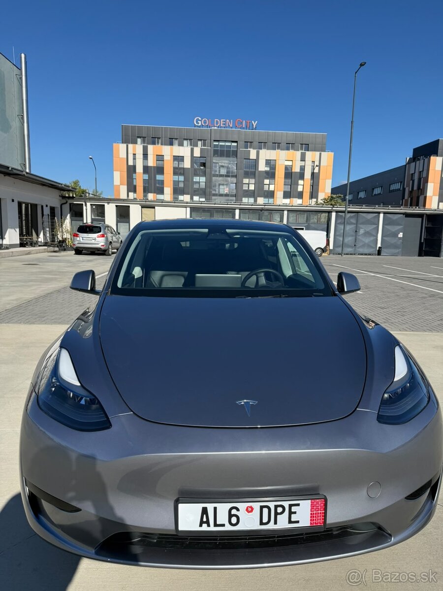 Tesla Model Y RWD Basis 2024 (EU) 37700 € - 2
