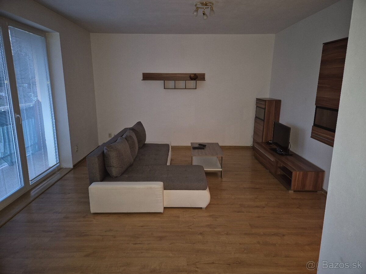 Dlhodobý prenájom 3 izbový byt v Dubnici nad Váhom - 2