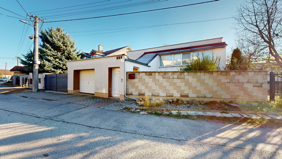 2-podlažný, 6-izbový RD s vyše 11á pozemkom - 2