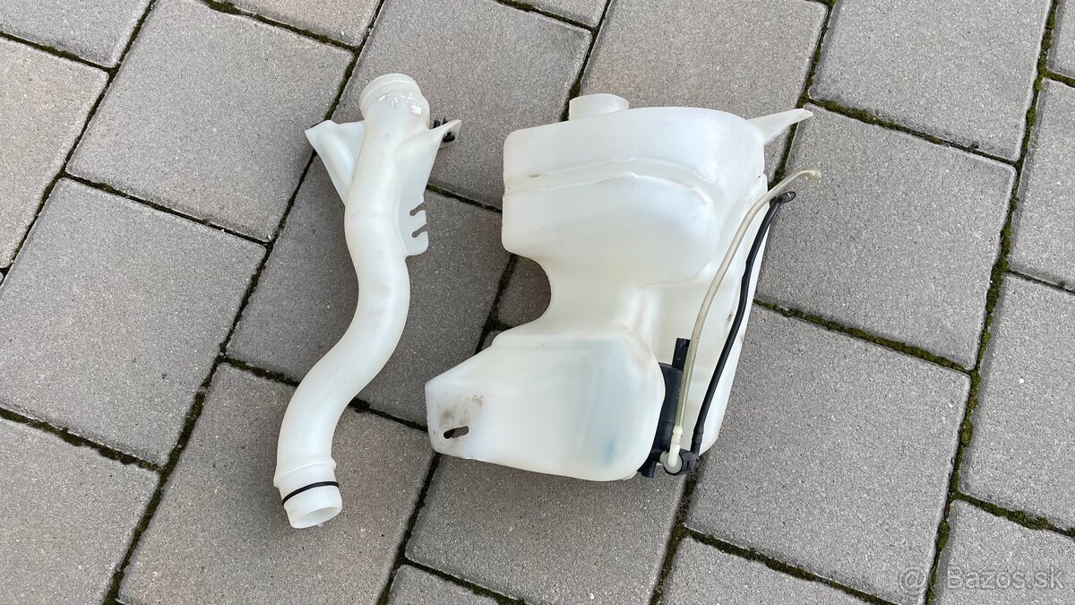 Peugeot Partner nádrž na vodu do ostrekovačov - 2