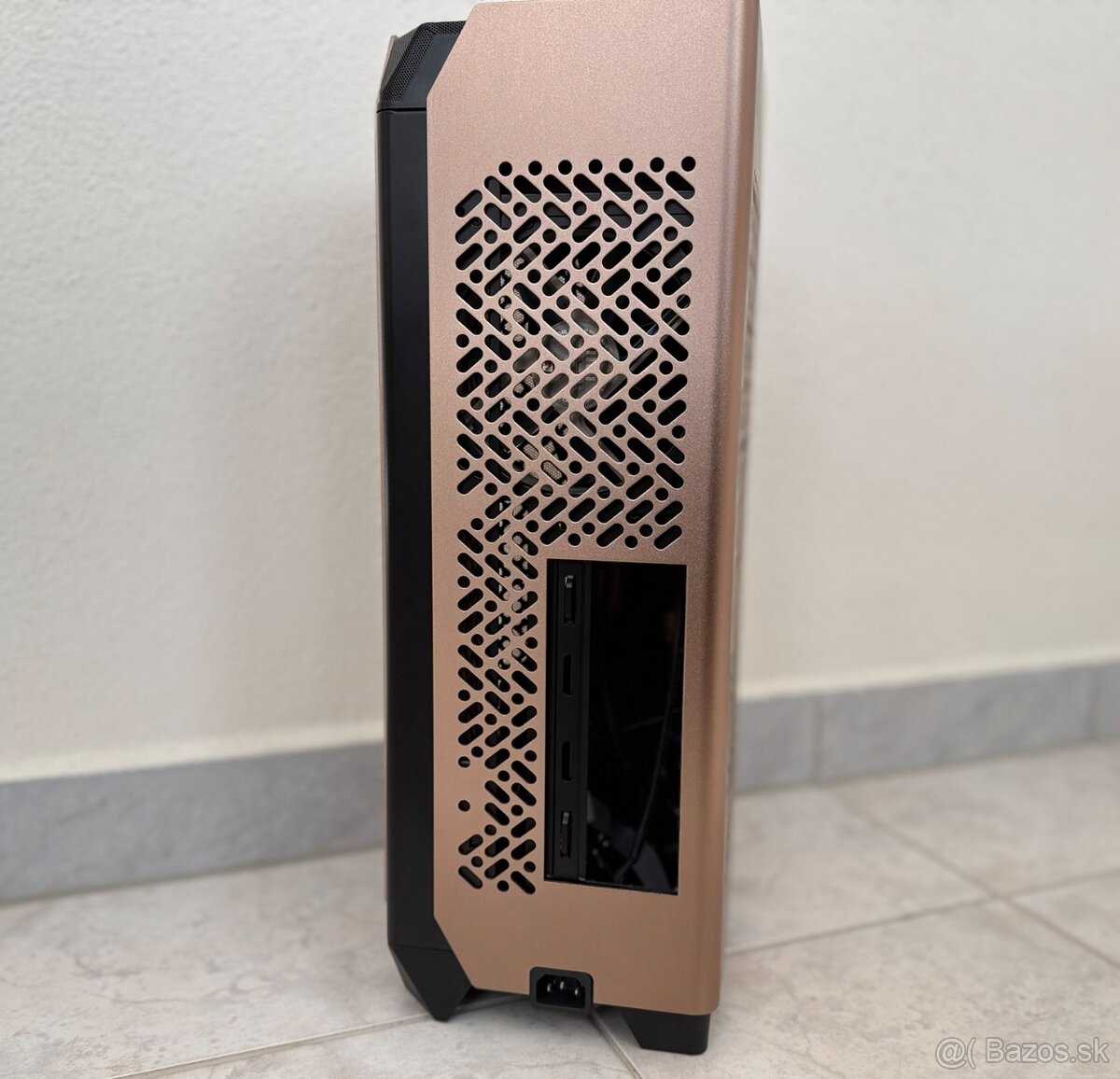 Cooler Master NCORE 100 MAX - Bronzová Skrinka - 2