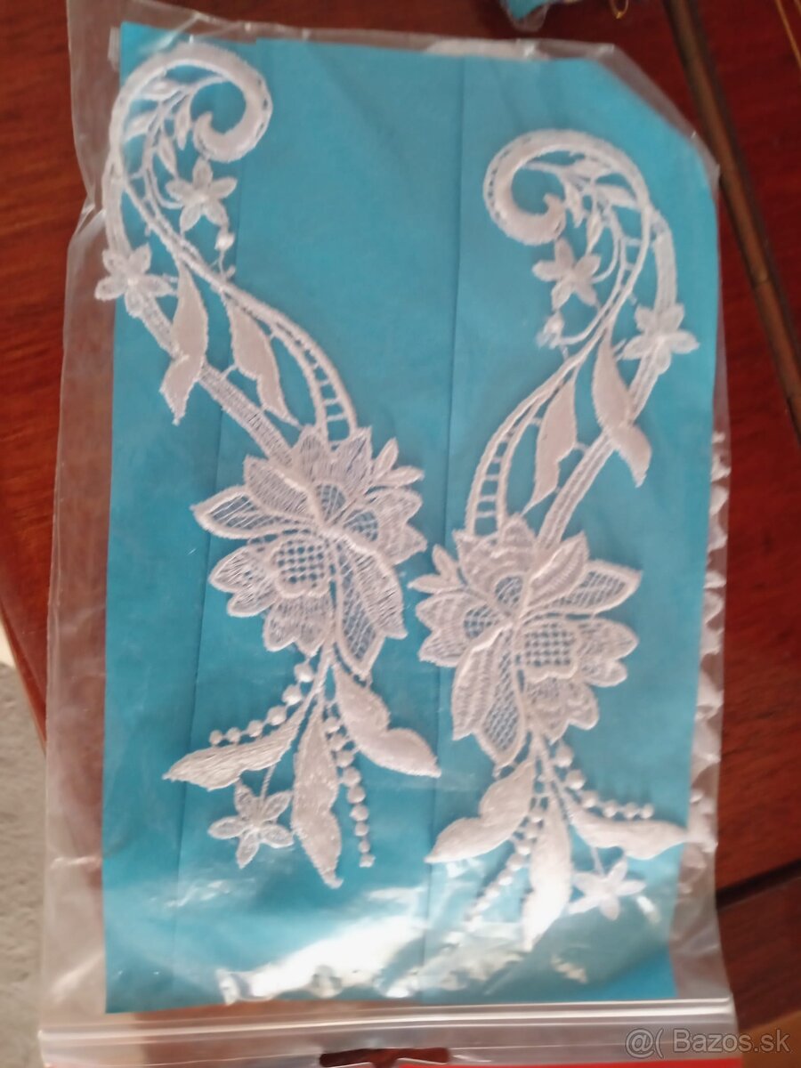 nášivky nové nepouzité - 2