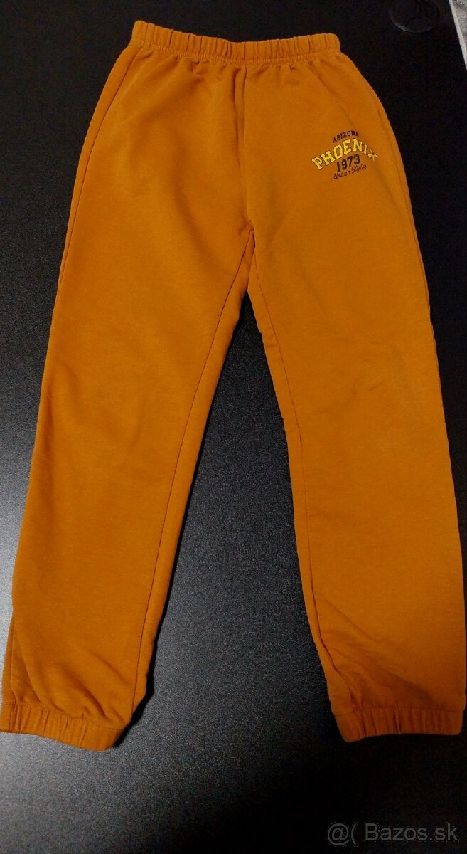 Troje chlapčenské tepláky - 2