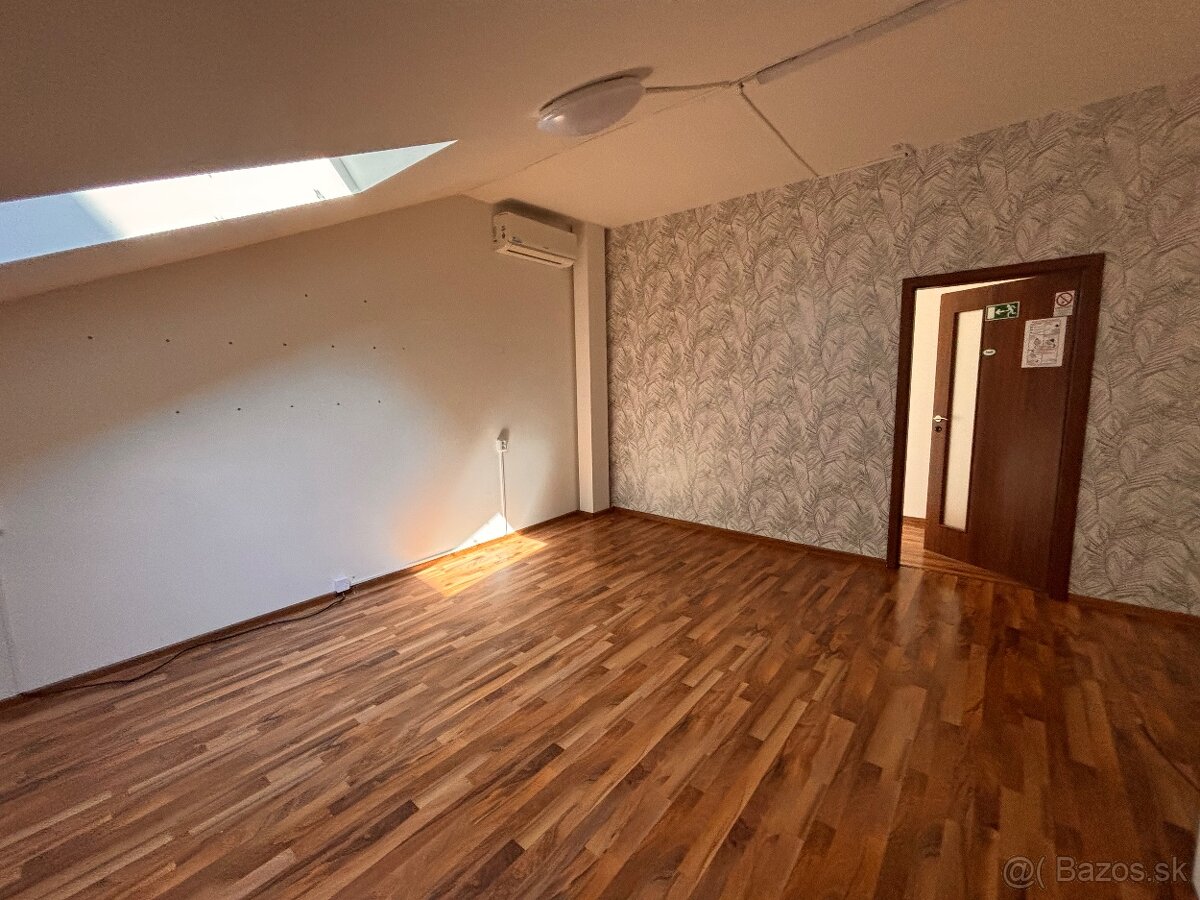 Obchodné priestory vo Vrábľoch na prenájom - 2