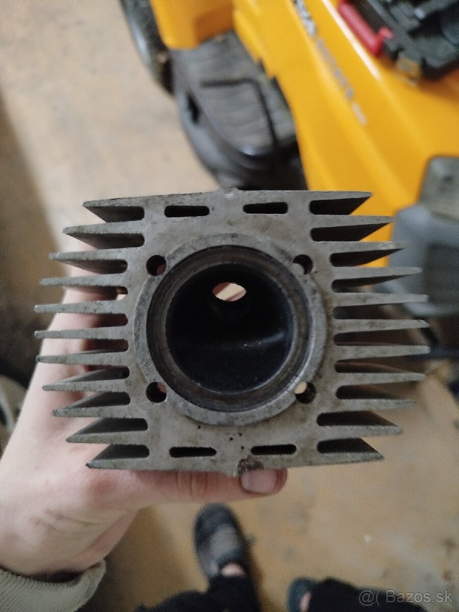 Predám hlavu valca jawa pionier - 2