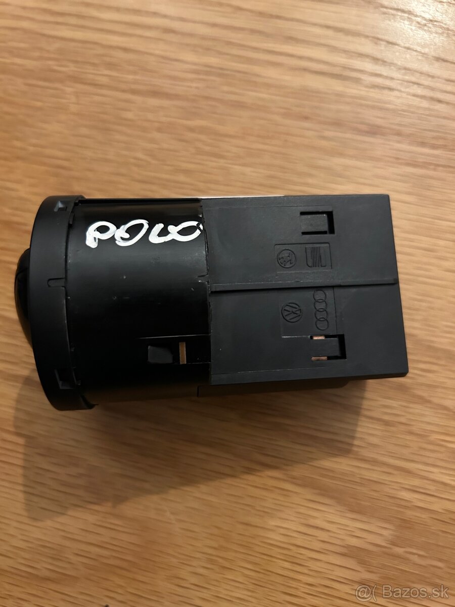 VW Passat Polo Golf 2009- vypínač svietil - 2