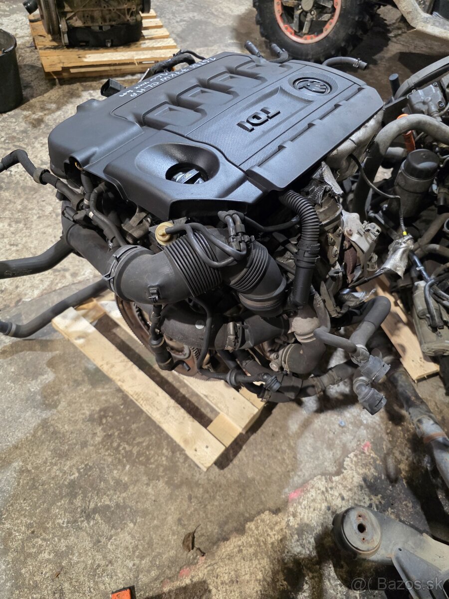 Motor 1.6tdi 77kw CLHA - 2