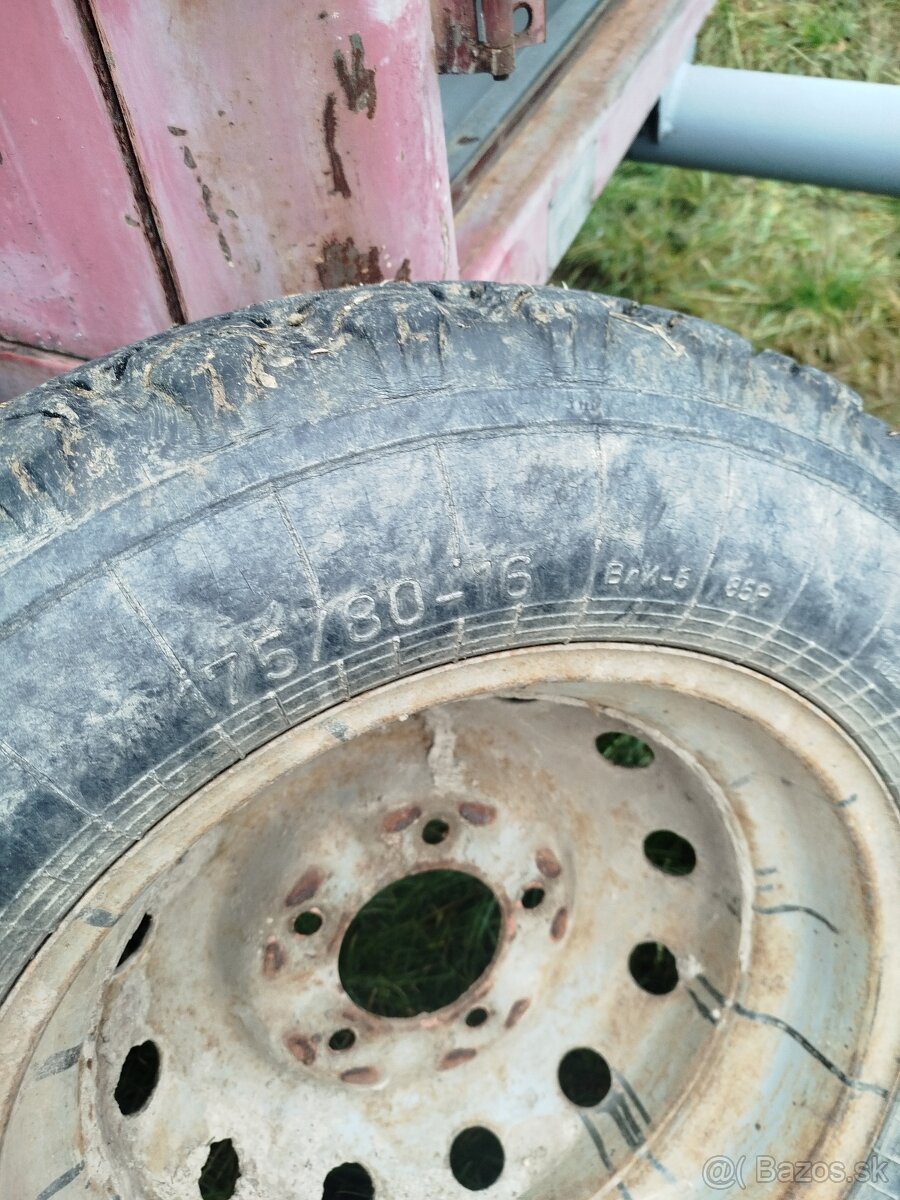 Lada Niva kolesá - 2