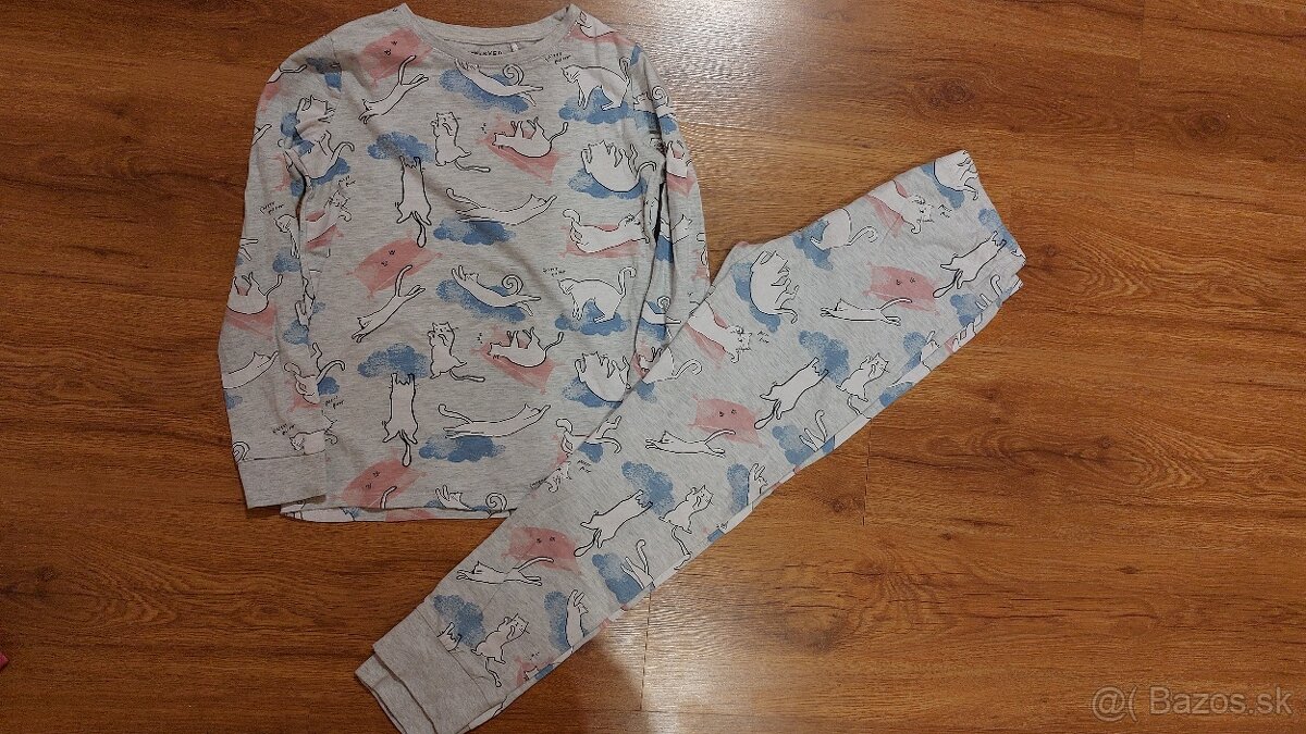 Predam pyzamka v.140 - 2