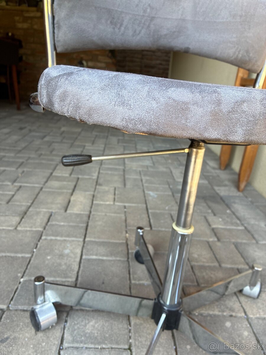 Kancelarska stolicka - 2