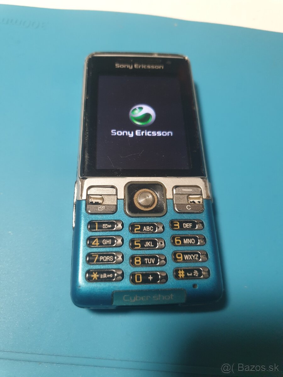 Sony Ericsson C702 - 2