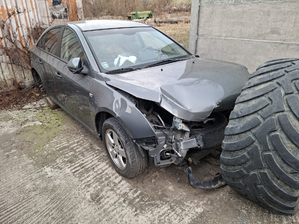 Chevrolet cruze 1.6 benzin rv.2009 - 2