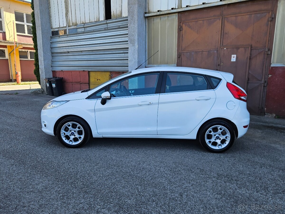 Ford Fiesta - 2