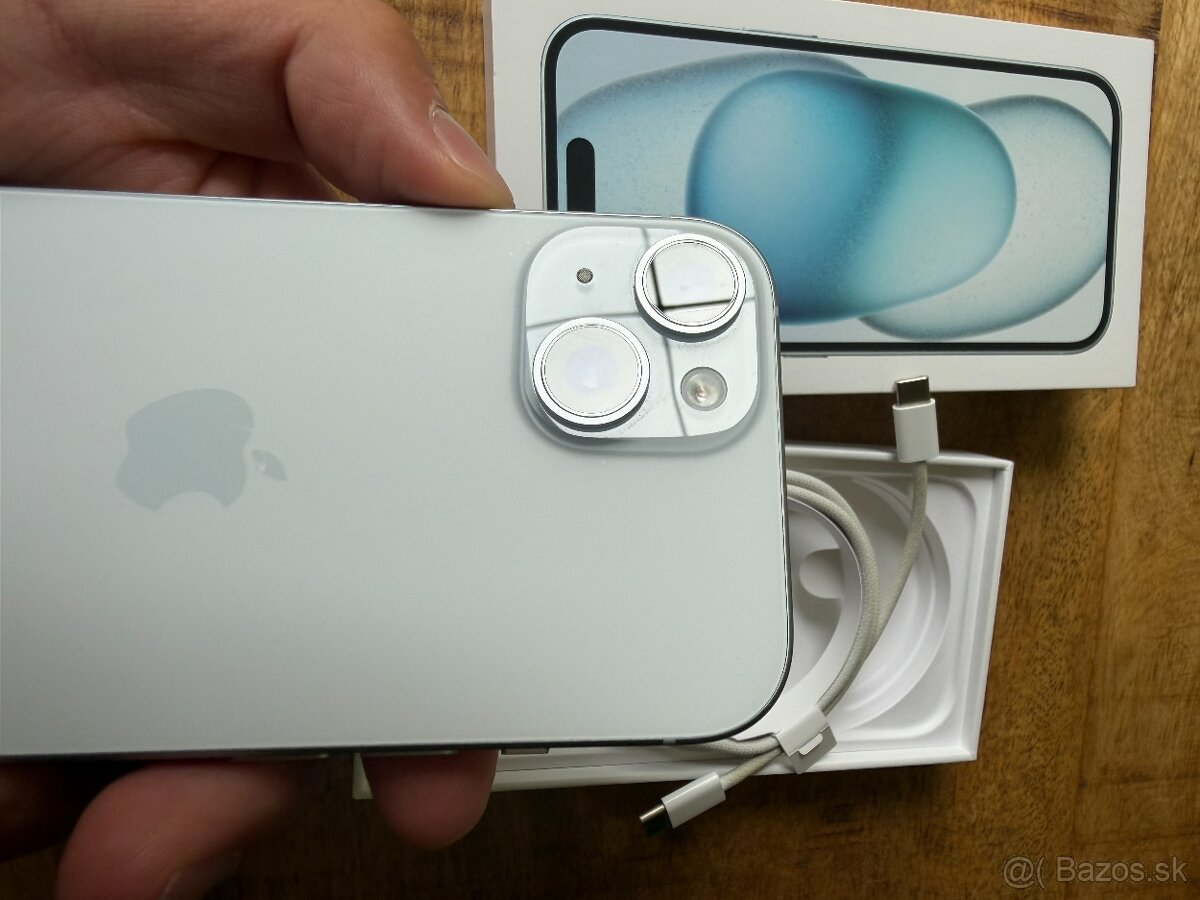 iPhone 15 128 GB modrý - 2