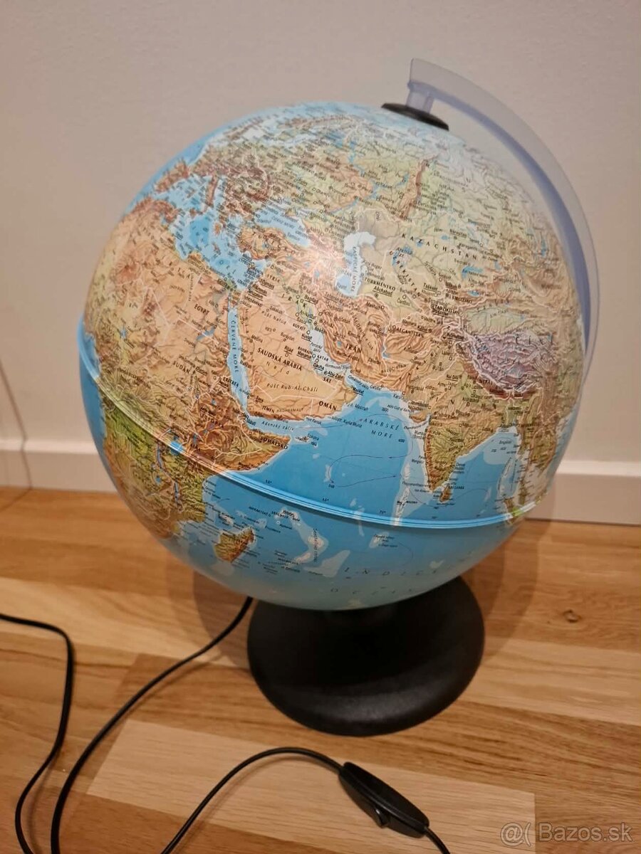 Svietiaci globus - 2