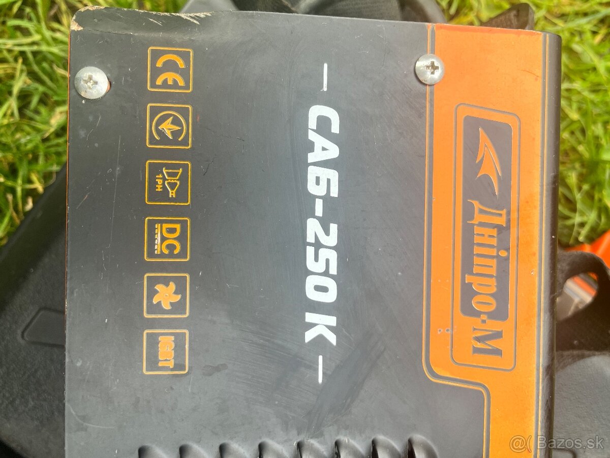 Predam invektorovu zváračku Dnipro M 250 K - 2