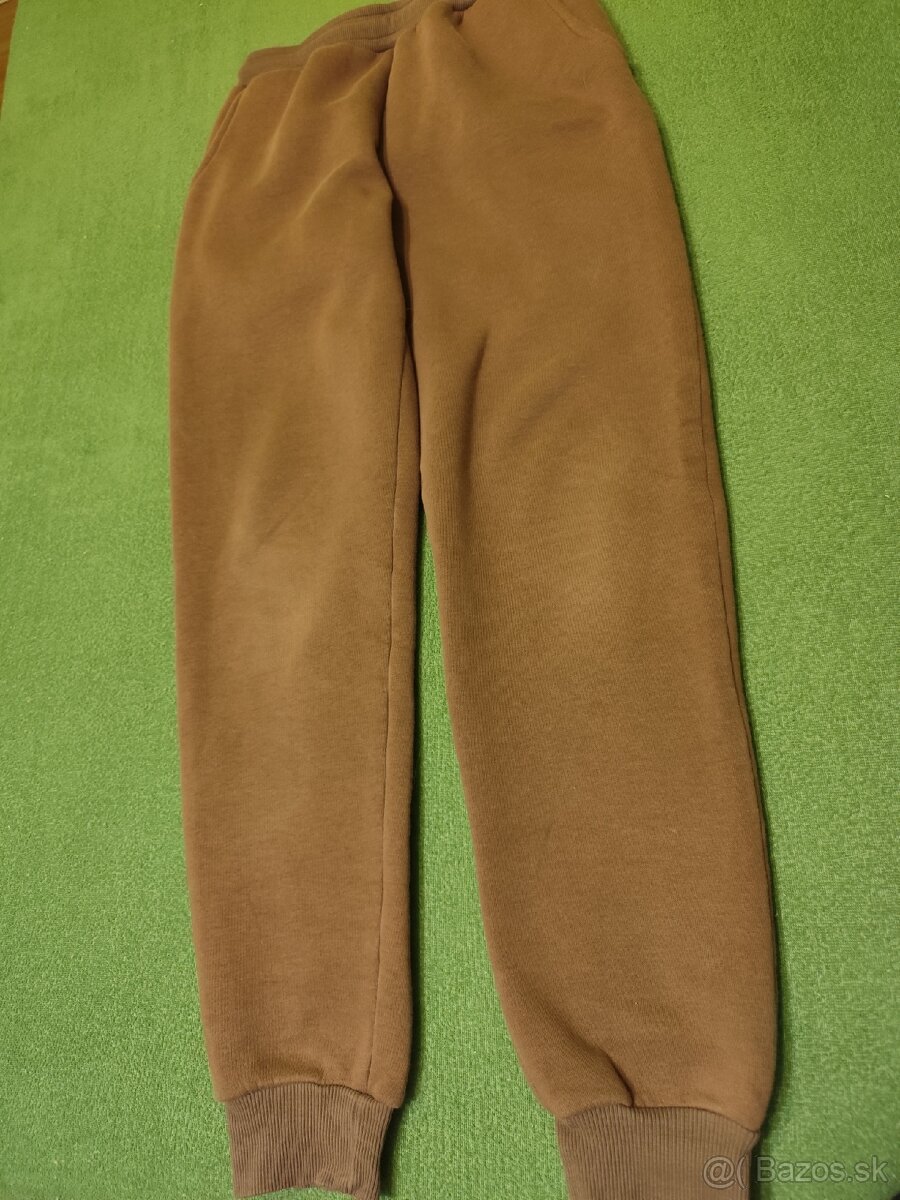 Zateplené tepláky 158/164 - 2