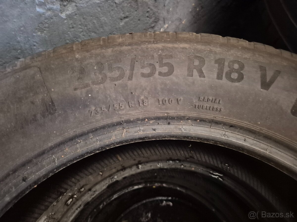 Predam letne pneu 235/55R18 Continental - 2