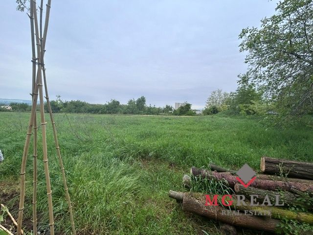 22 árový pozemok, Čechynce, Vinohradská cesta - 2
