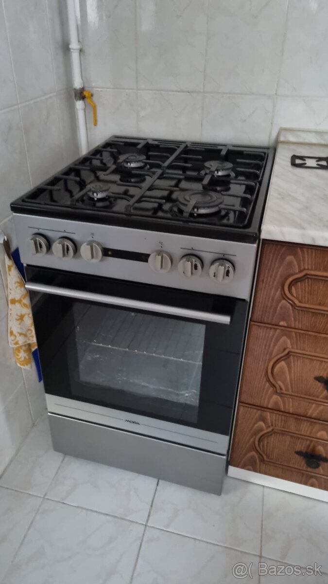 sporak Mora - funkcny sporak, truba nie - 2