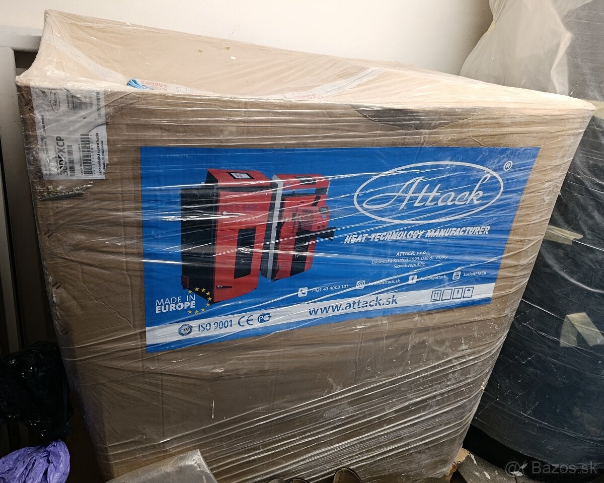 Predám kvalitný Splinovací kotol Attack DPX30CP + Akumulačka - 2