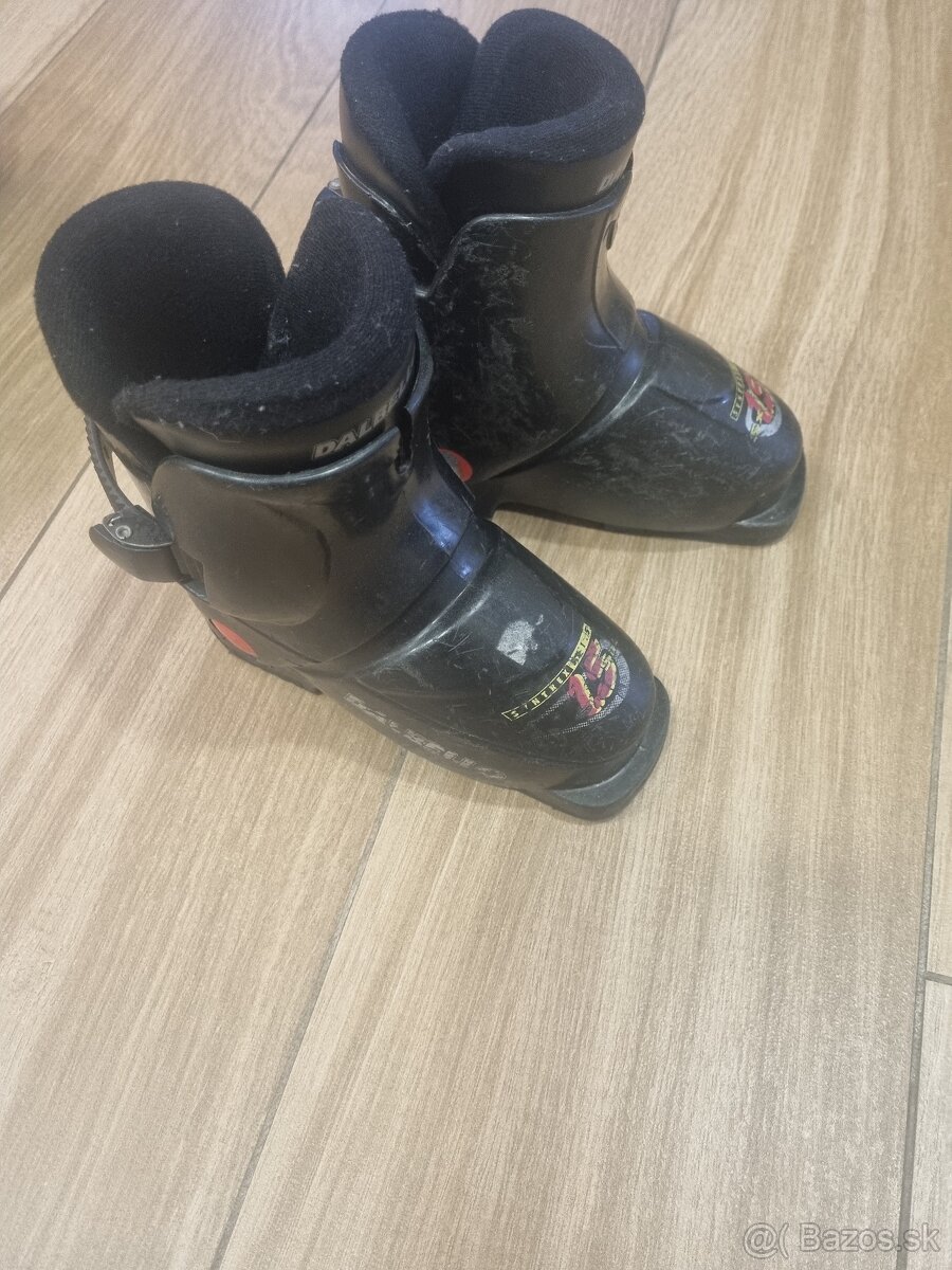 Lyžiarky a prilba - 2