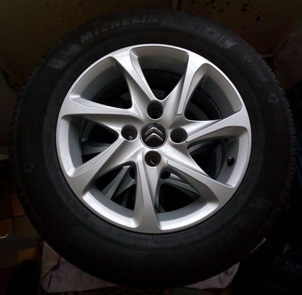 Predám pneumatiky - 2