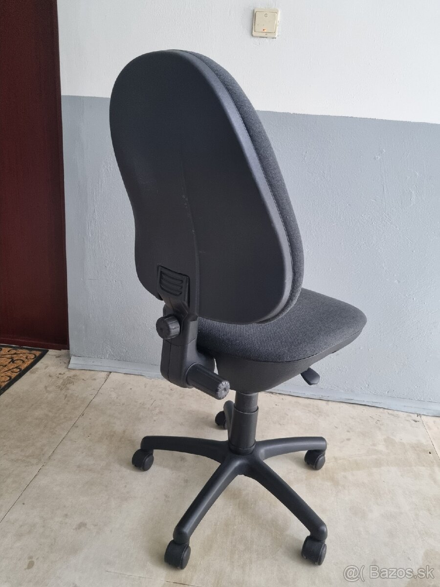 Kancelárska stolička - 2