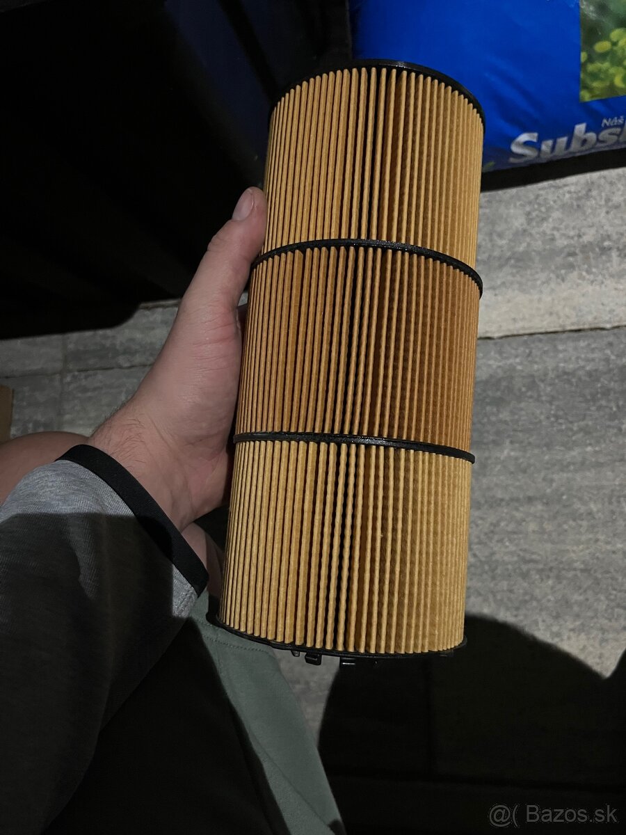 A 472 184 25 25/001 olejový filter - 2