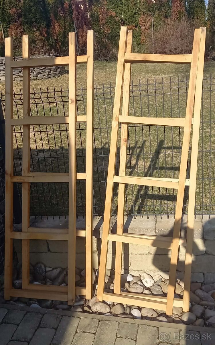 regálové stojky, bočnice- drevené - 2