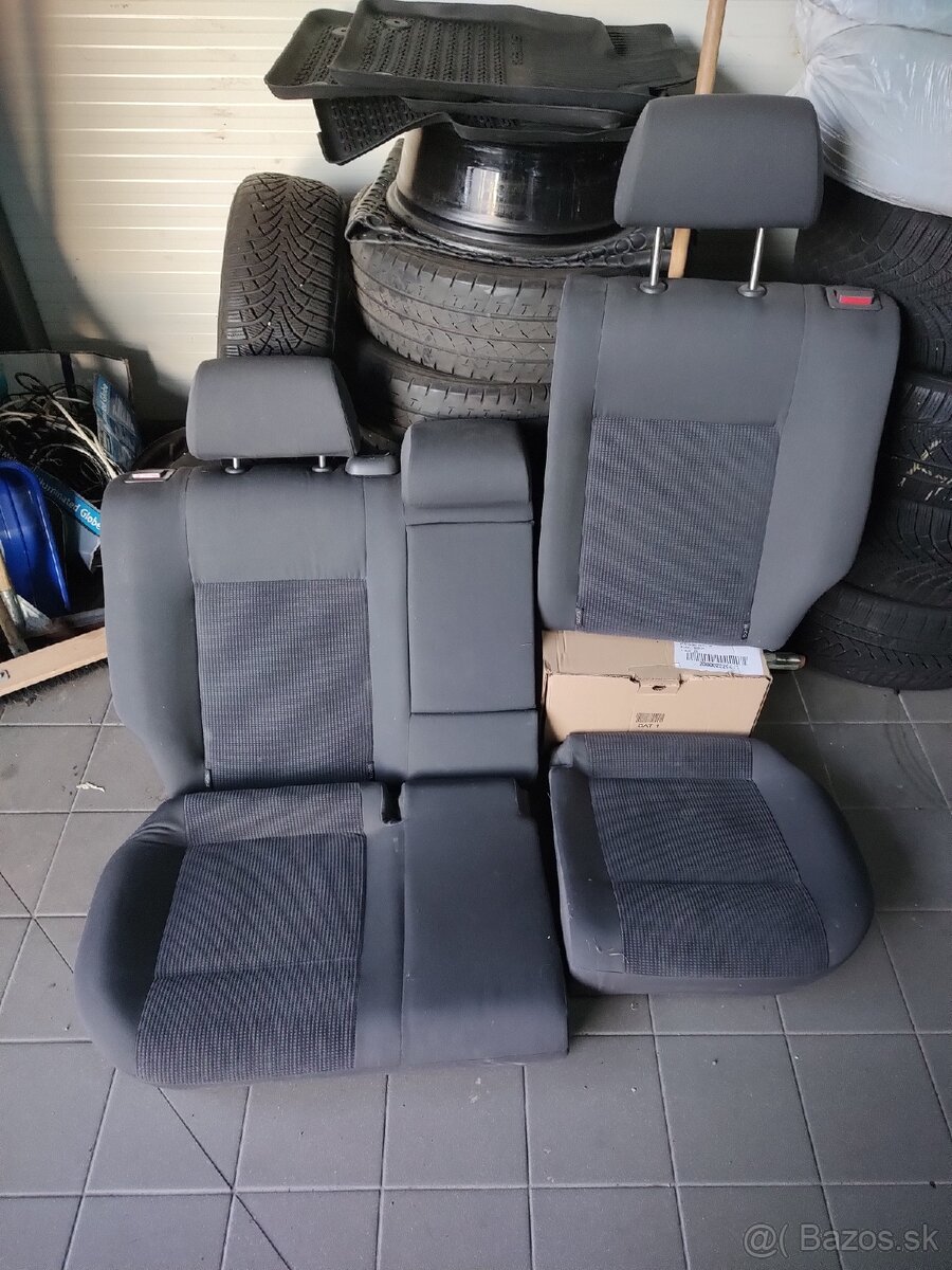 Volkswagen Polo Hatchback 2006 Sedačky Komplet - 2