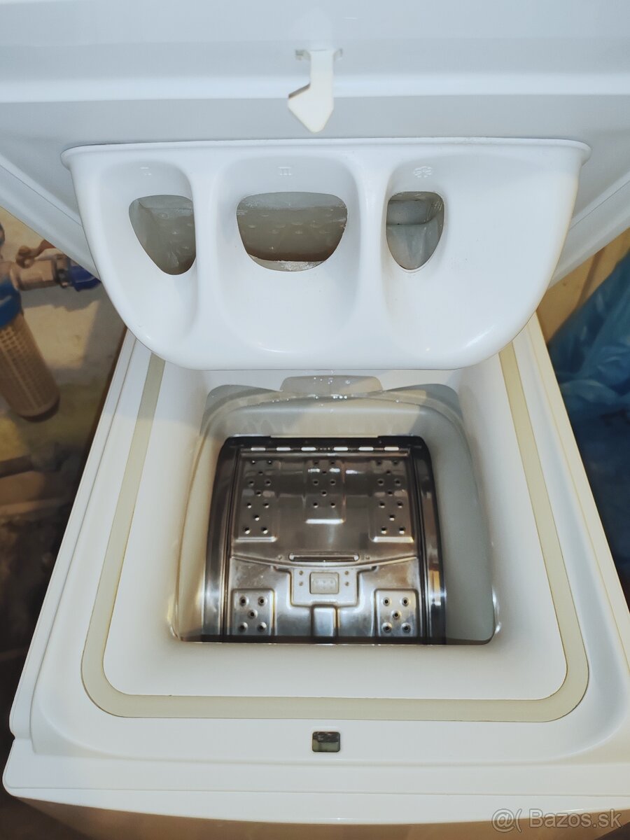 Predám práčku Whirlpool 5kg 1000rpm - 2