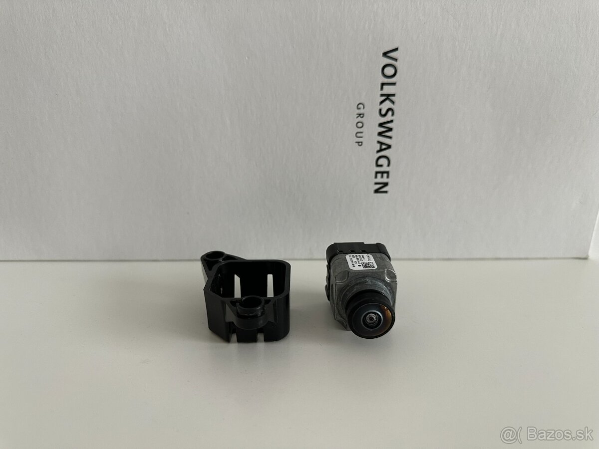 Originál predná parkovacia kamera Škoda, VW Cupra 5WA980546E - 2