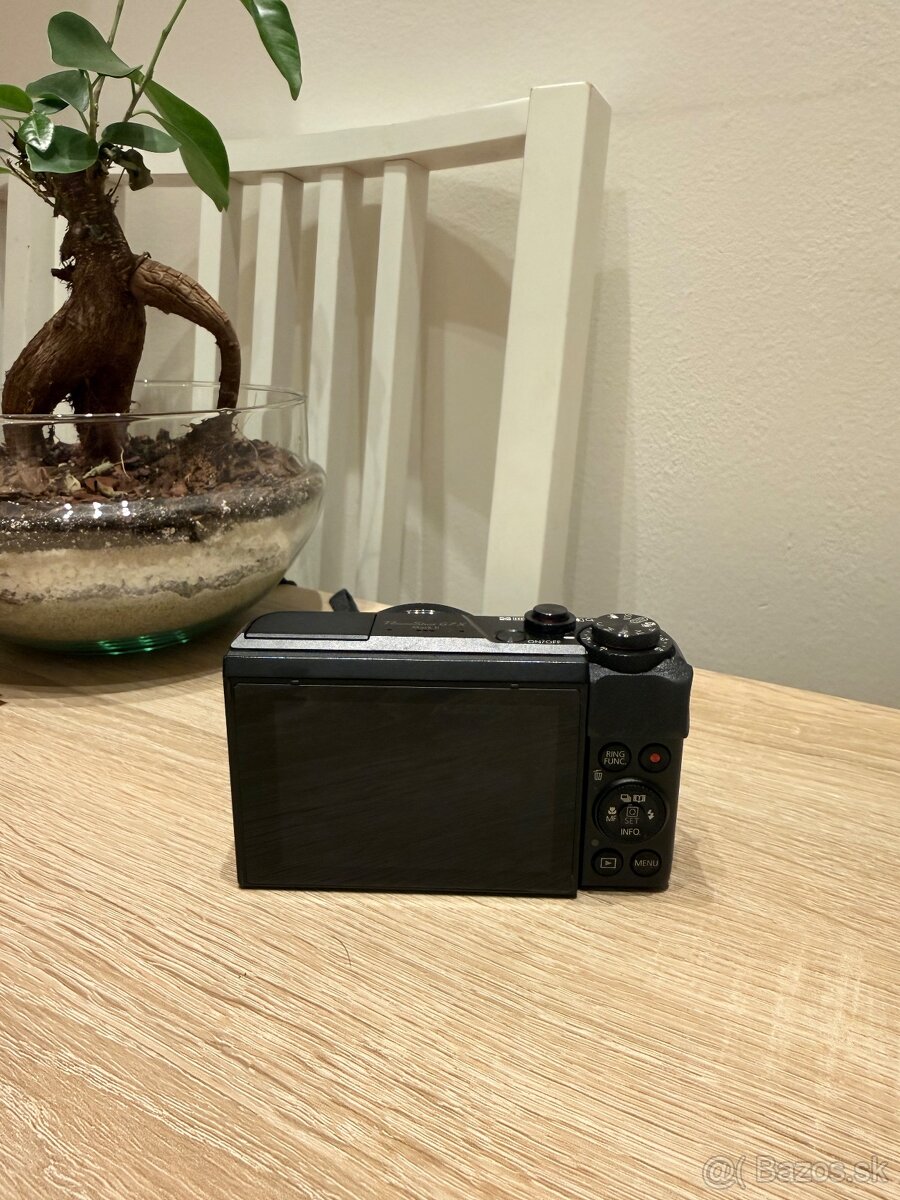 Canon PowerShot G7X Mark II - 2