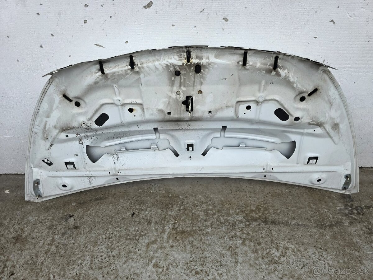 Renault Trafic 2019- kapota - 2