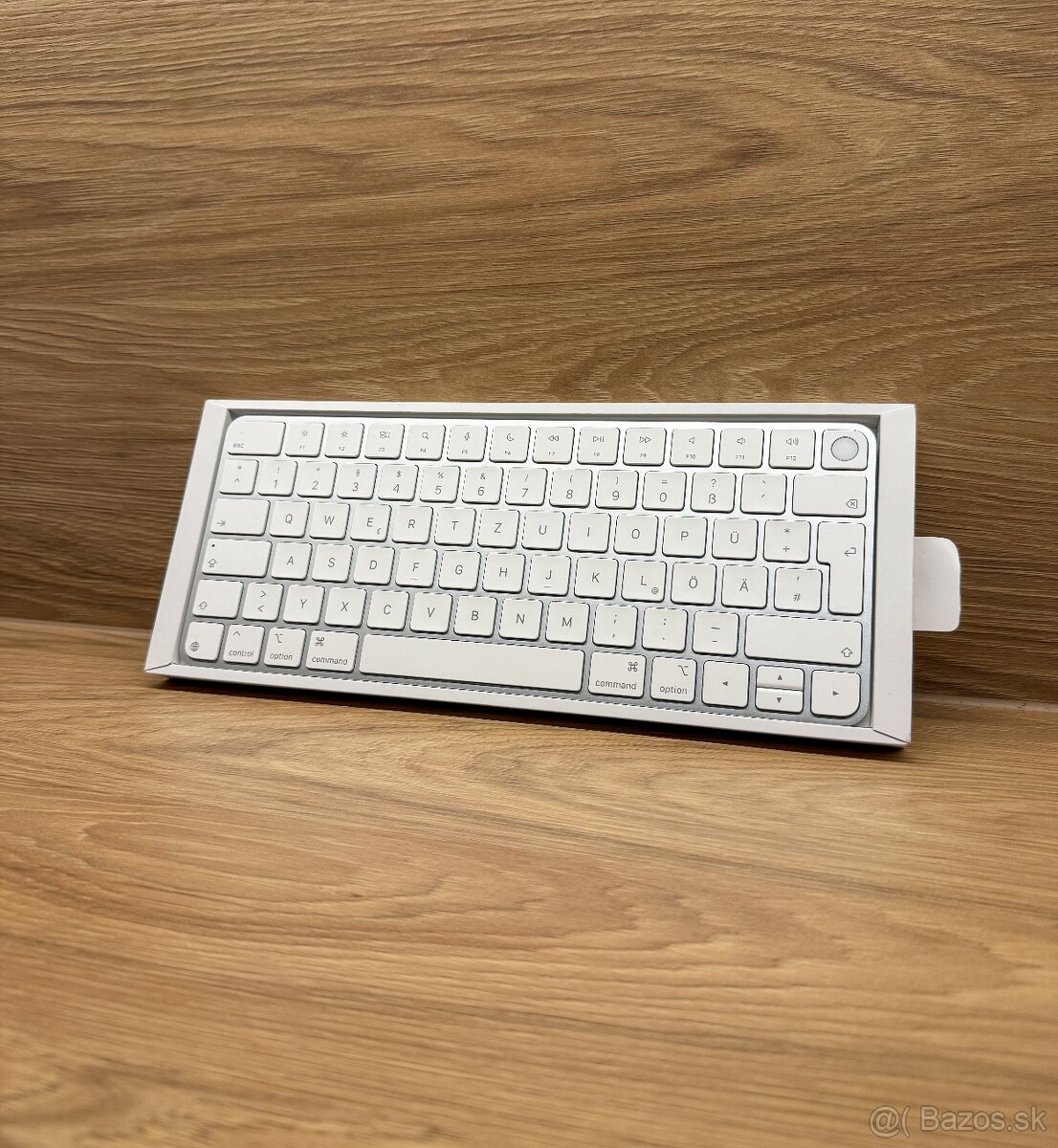 Apple Magic Keyboard 2024 s Touch ID - 2