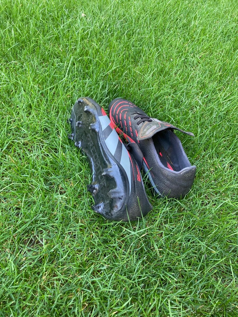 Adidas Predator - 2