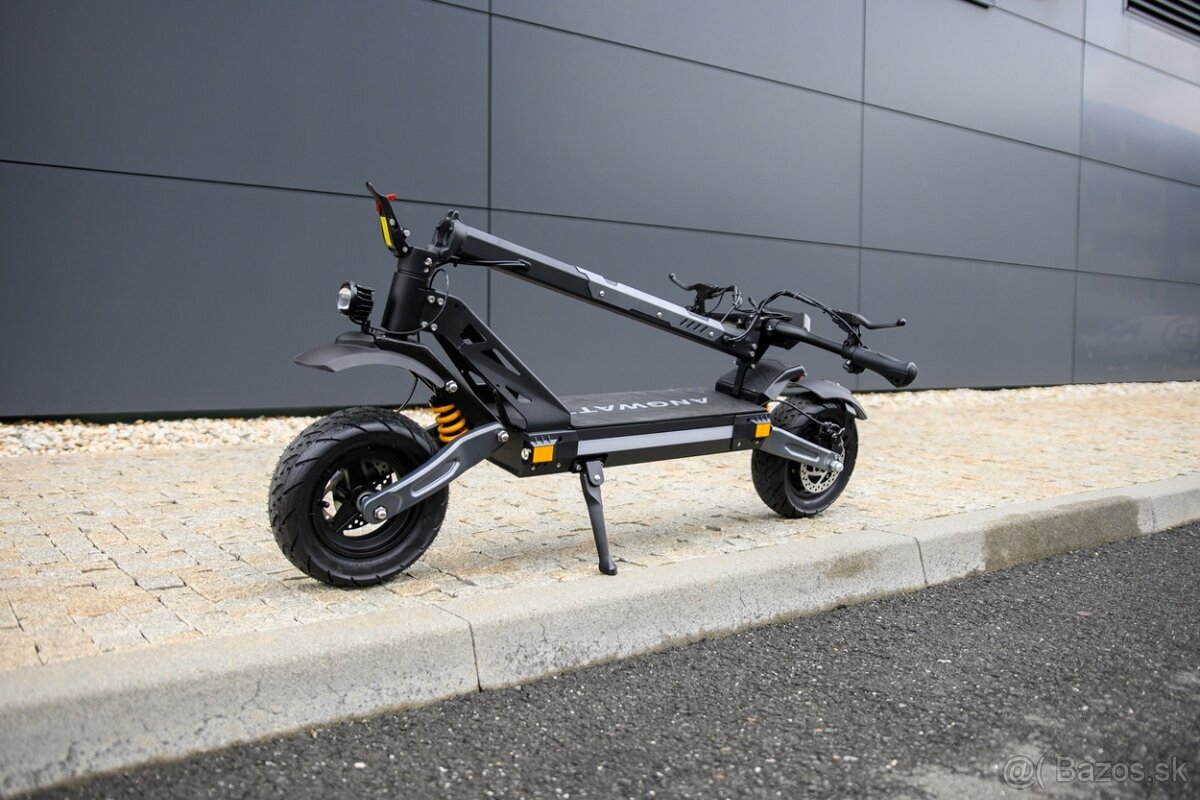 Elektricka kolobezka Angwatt CS1 2025 - 2