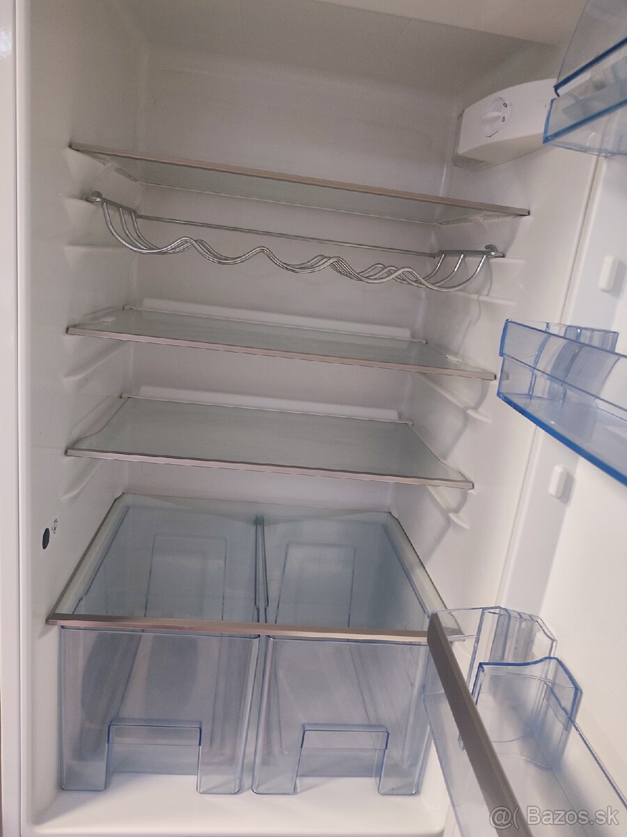 Predám chladničku AEG S53600CSW0 - 2